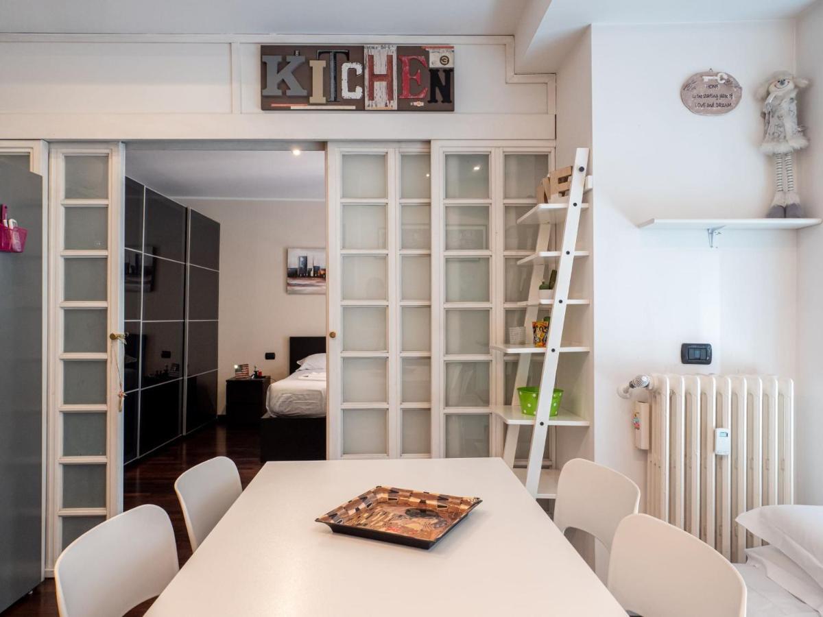 The Rent - Modern Duomo Apartment Mailand